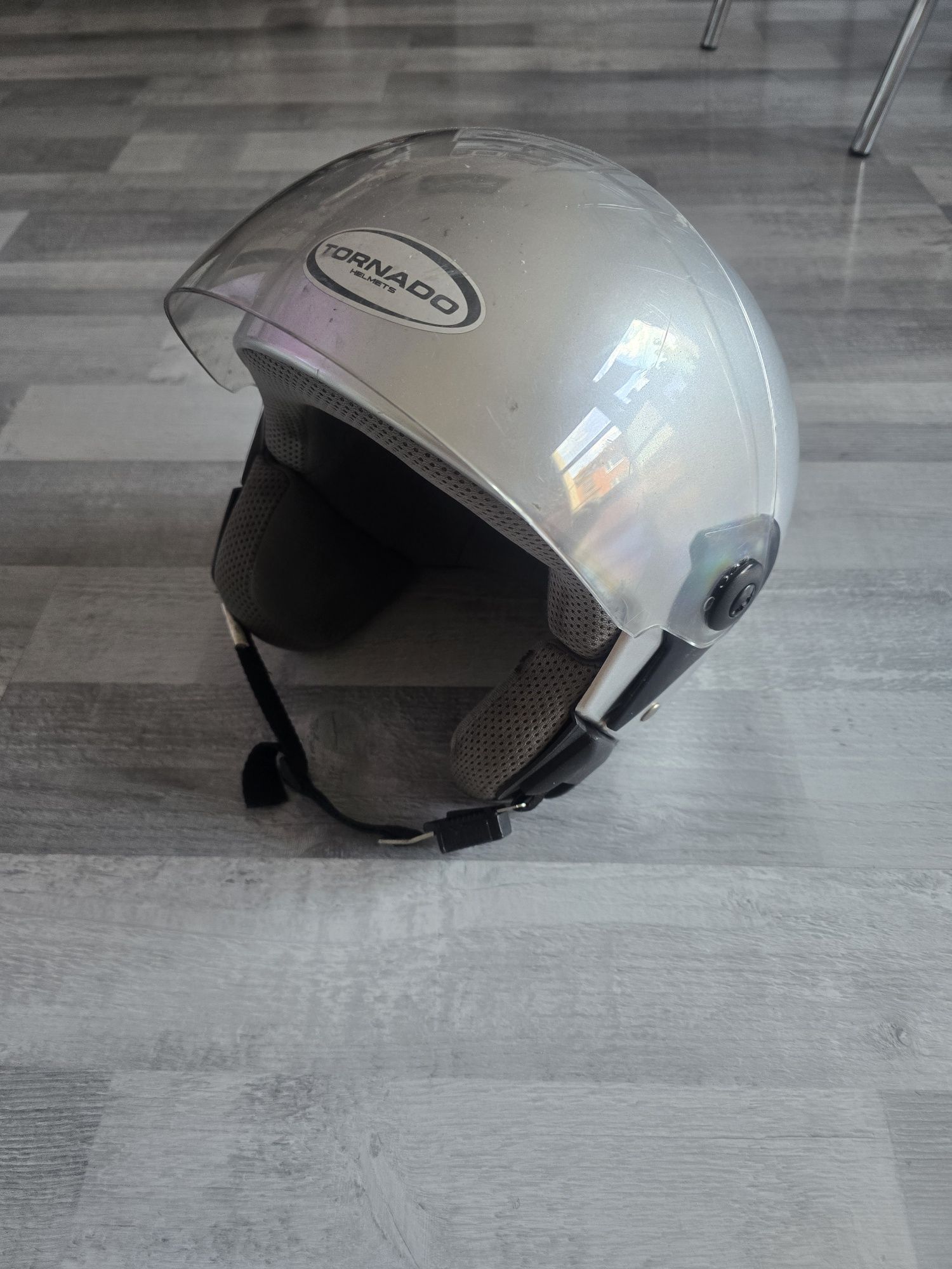 Kask motocyklowy tornado