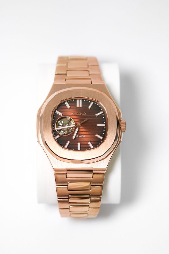 Zegarek Custom Seiko Mod Nautilus Open Heart Rose Gold