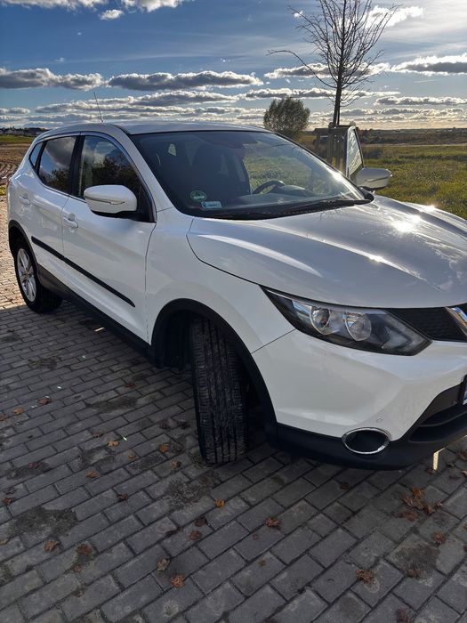 Nissan Qashqai Salon polska. Cała historia
