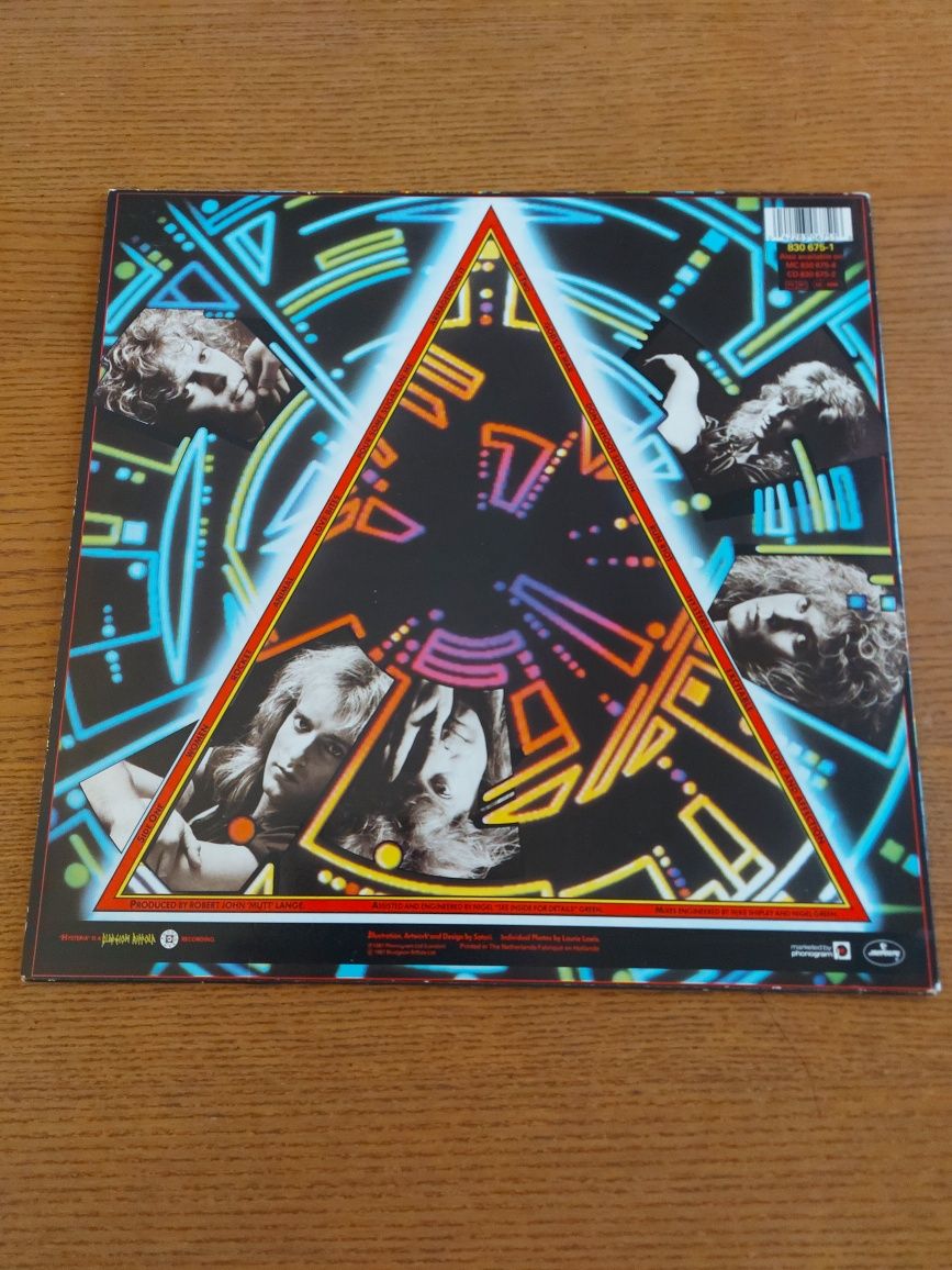 Def Leppard - Hysterial