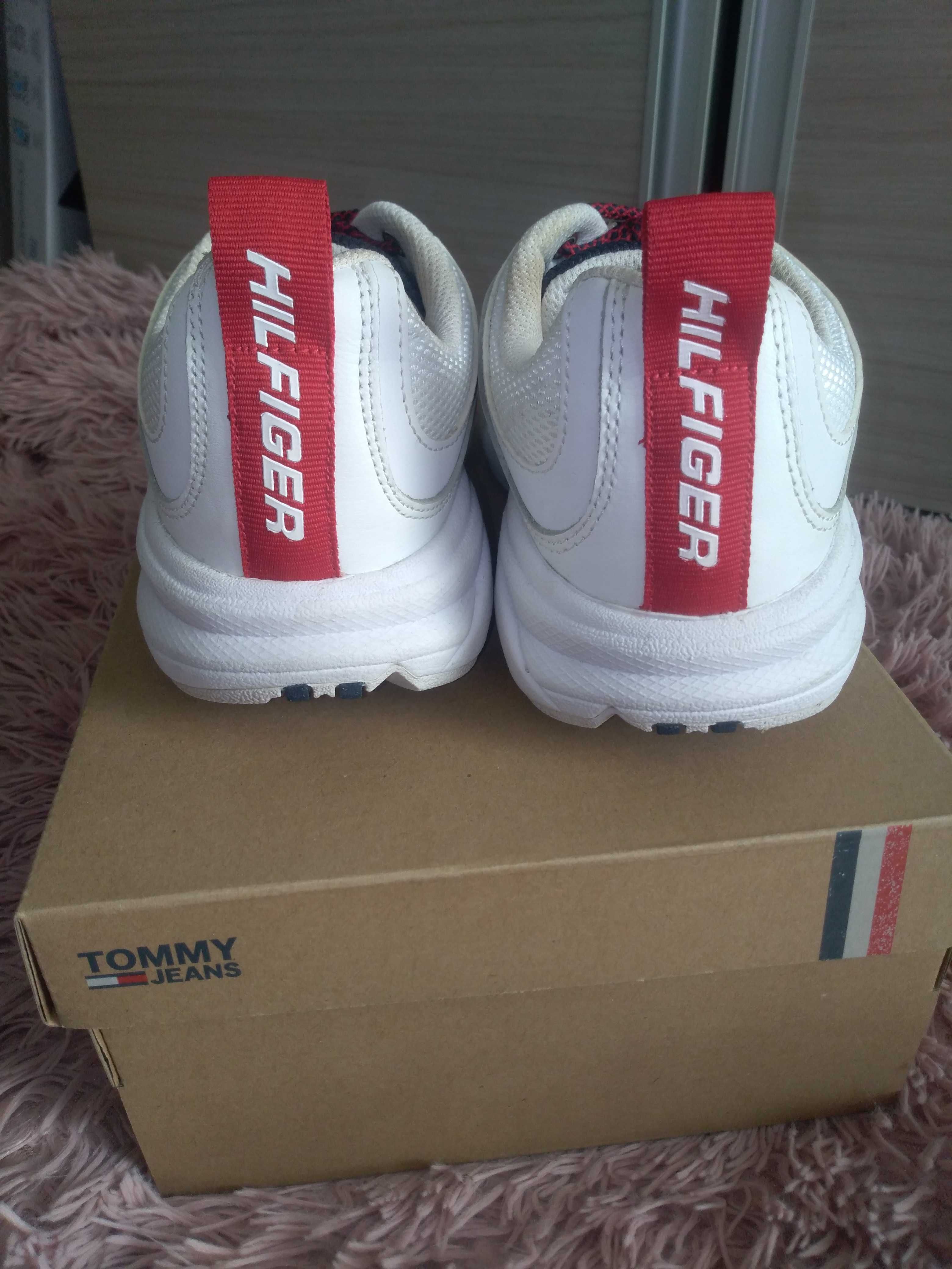 Tommy Jeans sportowe buty Heritage Retro  37  Tommy Hilfiger