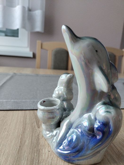 Świecznik z delfinkami