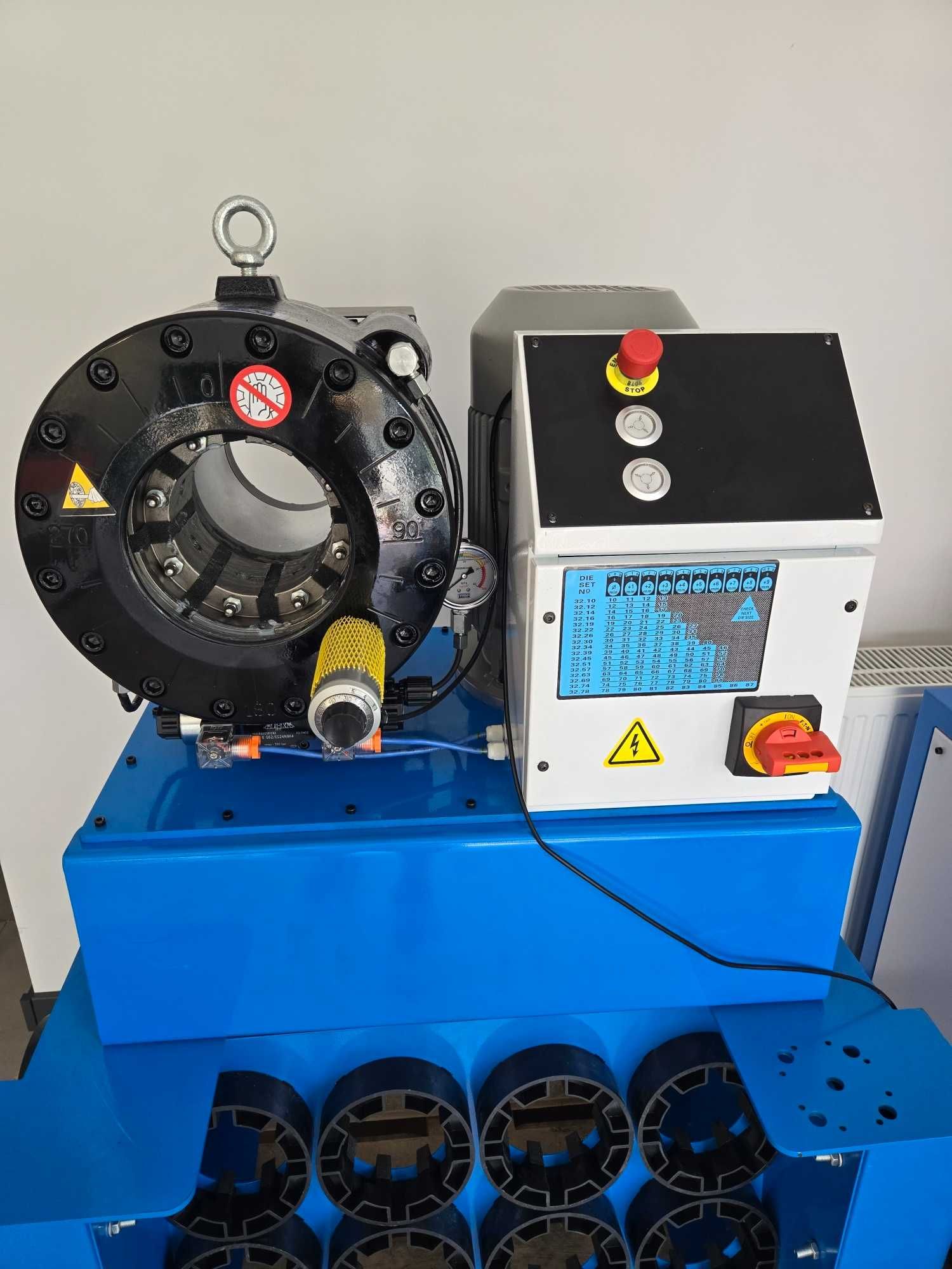 Zakuwarka - Maszyna do zakuwania przewodów hydraulicznych 1/4" do 2"
