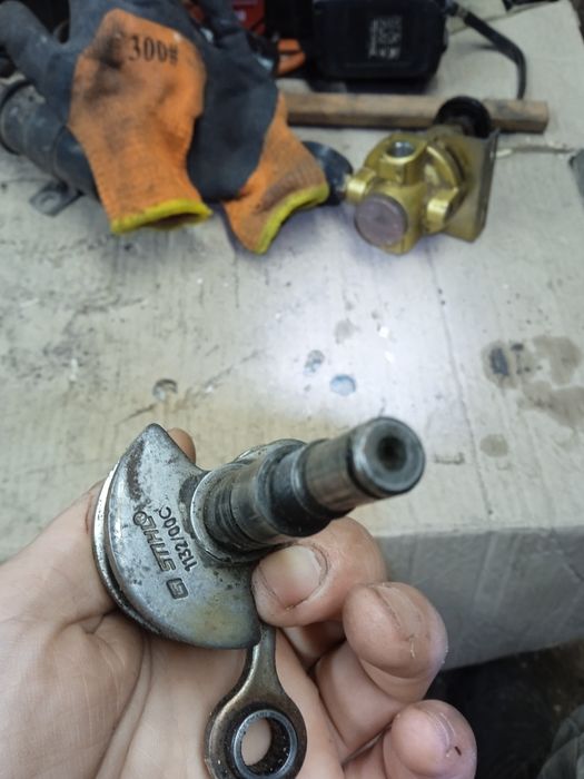 Продам колінвал щіль мс180