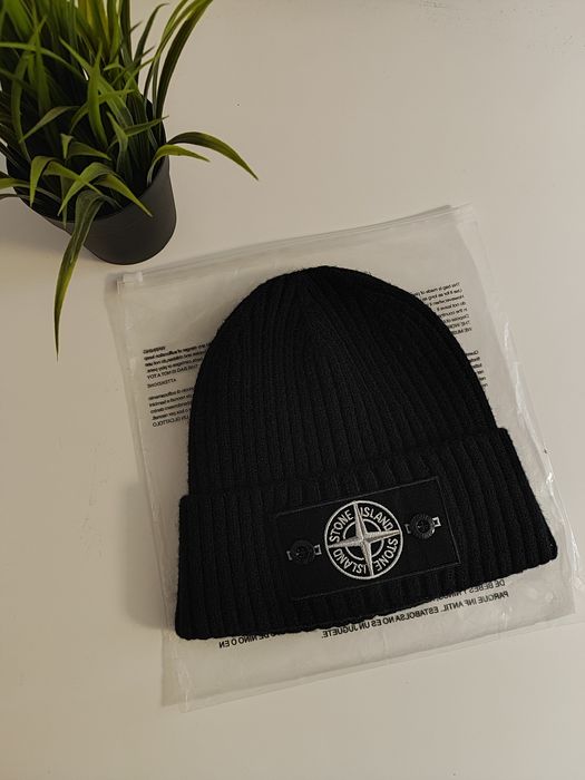 Stone Island Black Beanie