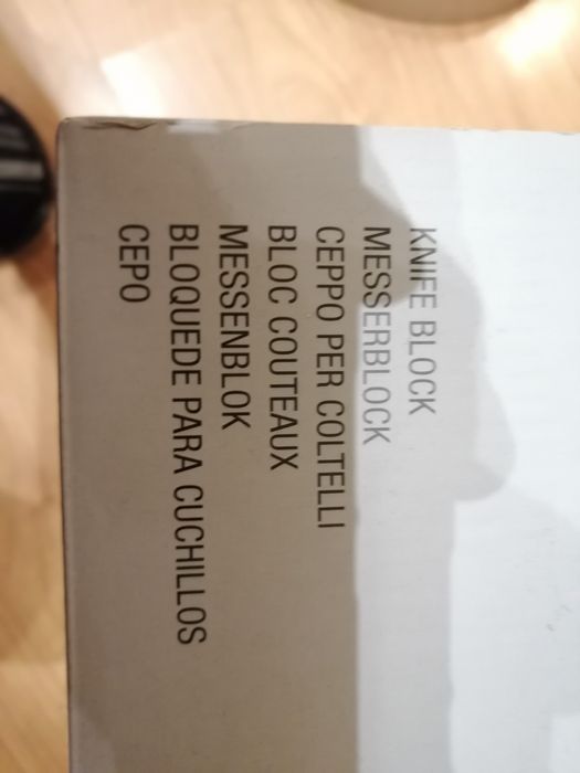 Utensílio de cozinha para por facas novo