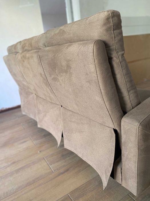 Sofá reclinável 3 lugares em excelente estado, conforto e qualidade.