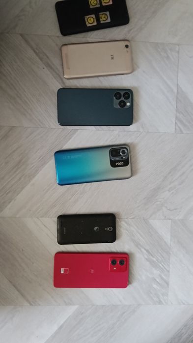Телефони на запчастини