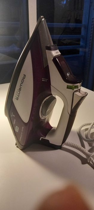 Ferro de engomar Rowenta Focus DW5122