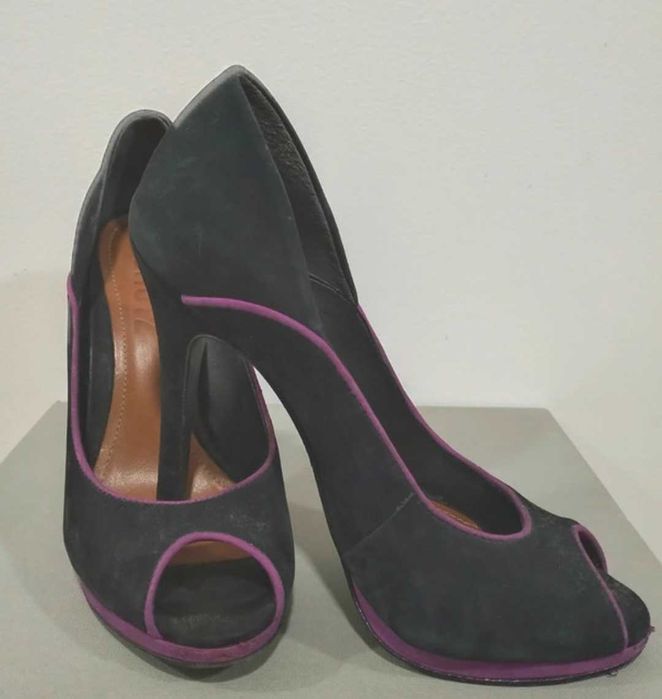 Sapato Schutz muito elegante e confortável