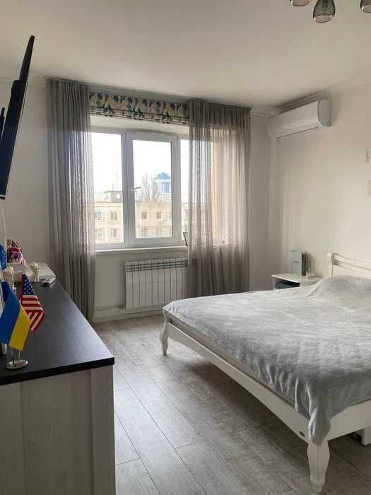 ПРОДАЖ 1 кімнатної квартири Святошинський ак Кіпріанова 4 з ремонтом