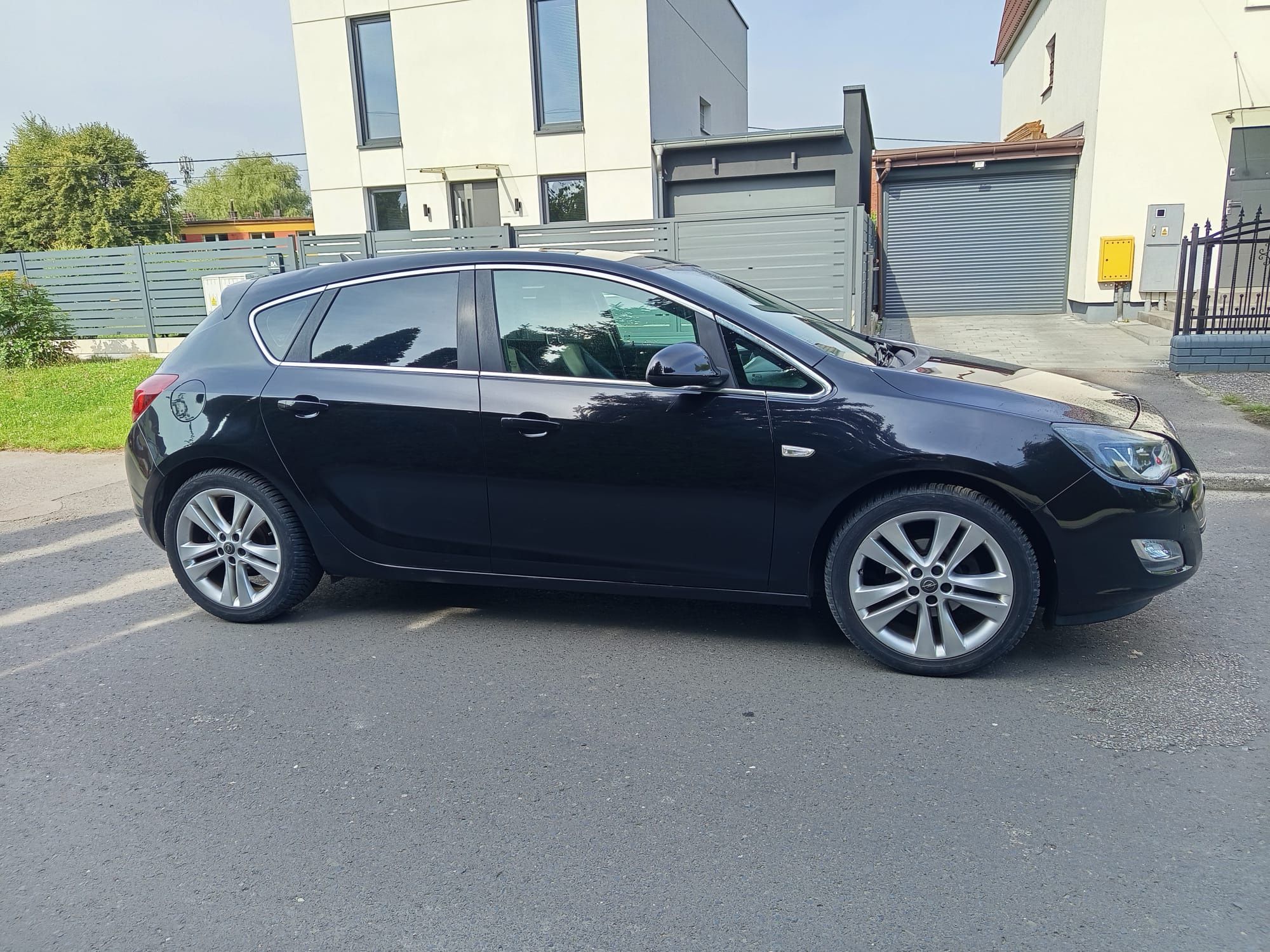 Opel Astra 2010 1.4 turbo super stan