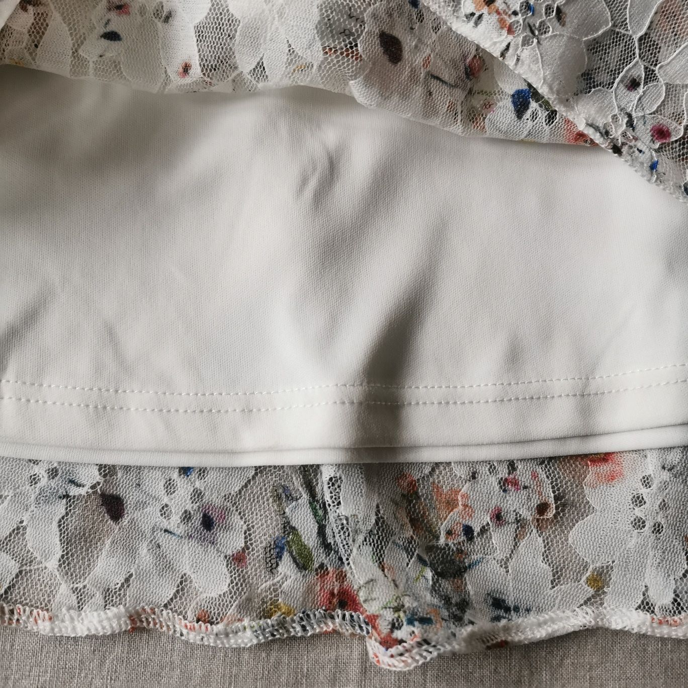 Spódnica mini z koronki Orsay