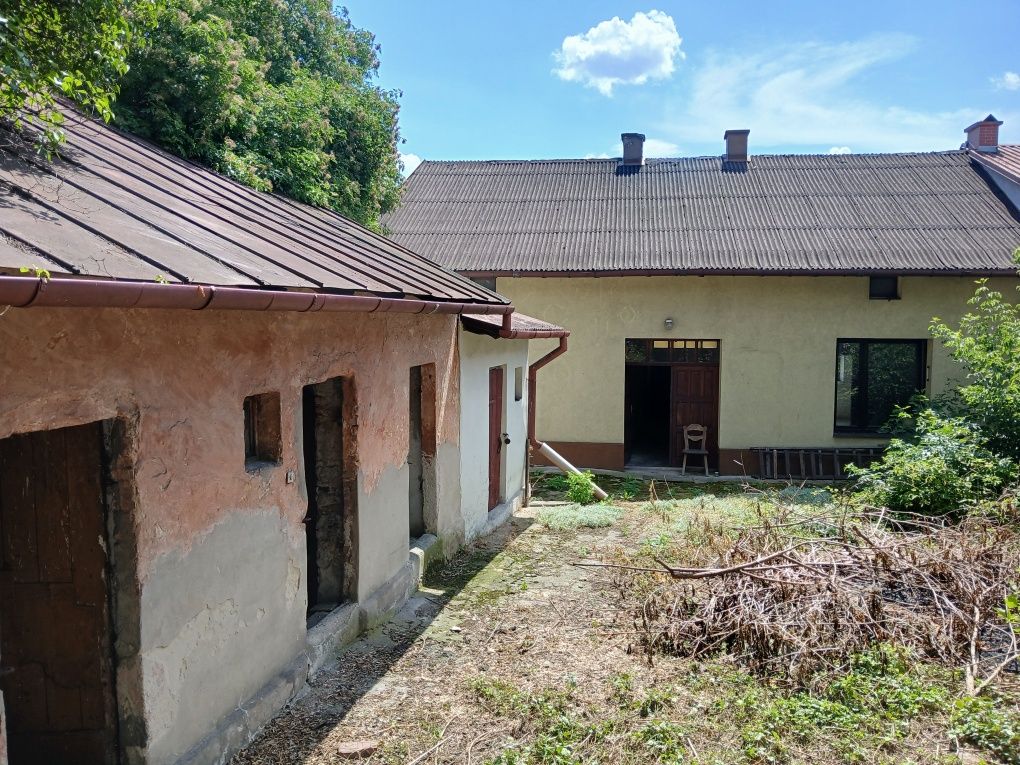 Dom w Słomnikach blisko rynku