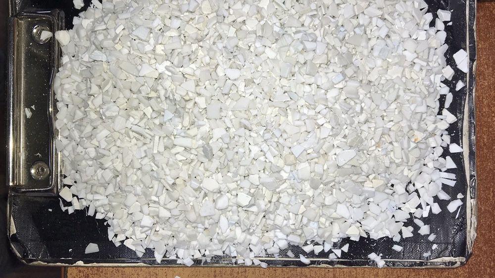Продам дробреный  полекарбон,пвд,пнд, пп,пвх пс, крашку пенопласта,па