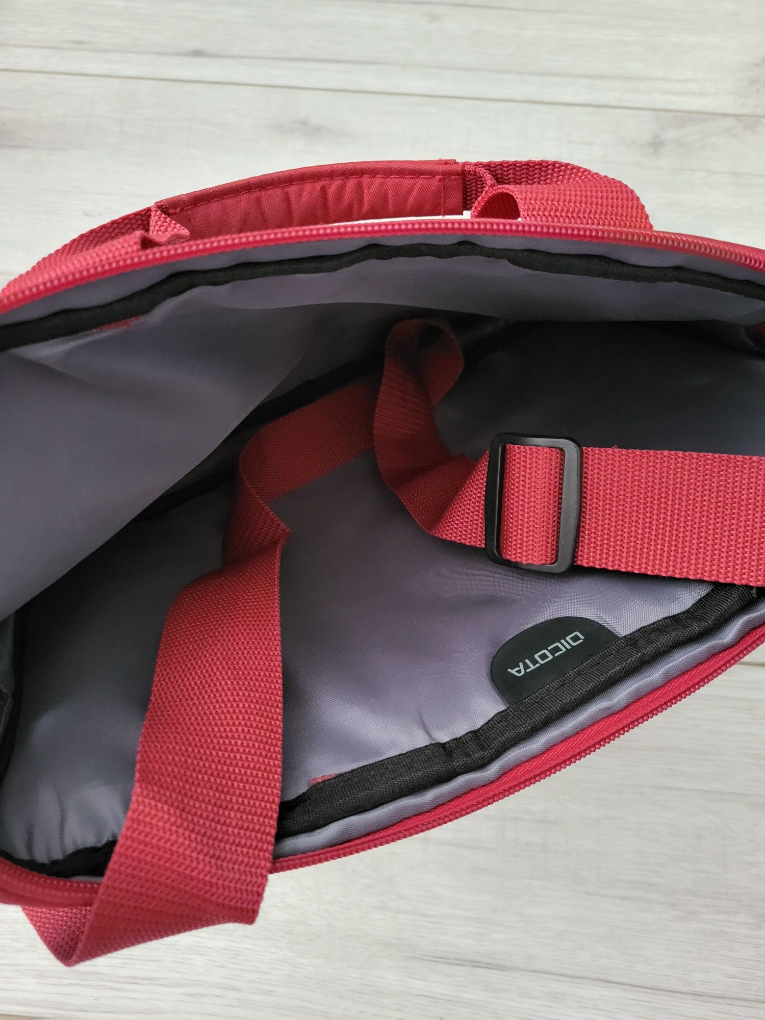 Torba na laptopa do 14.1 cali SlimCase Base