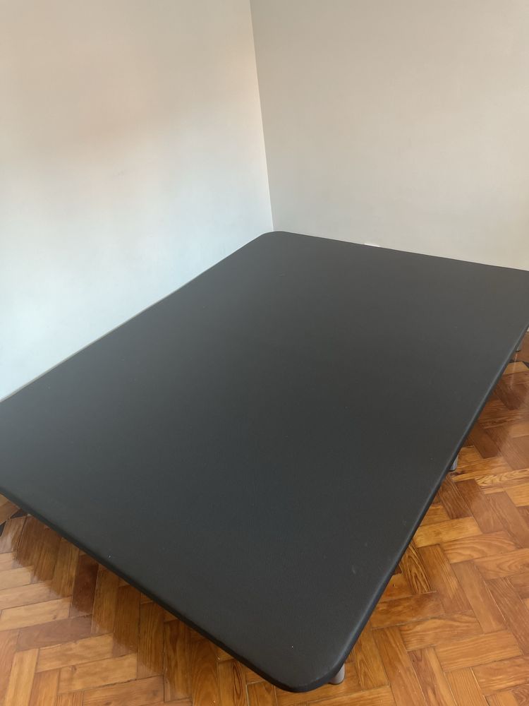 Cama de Casal Em otimo estado