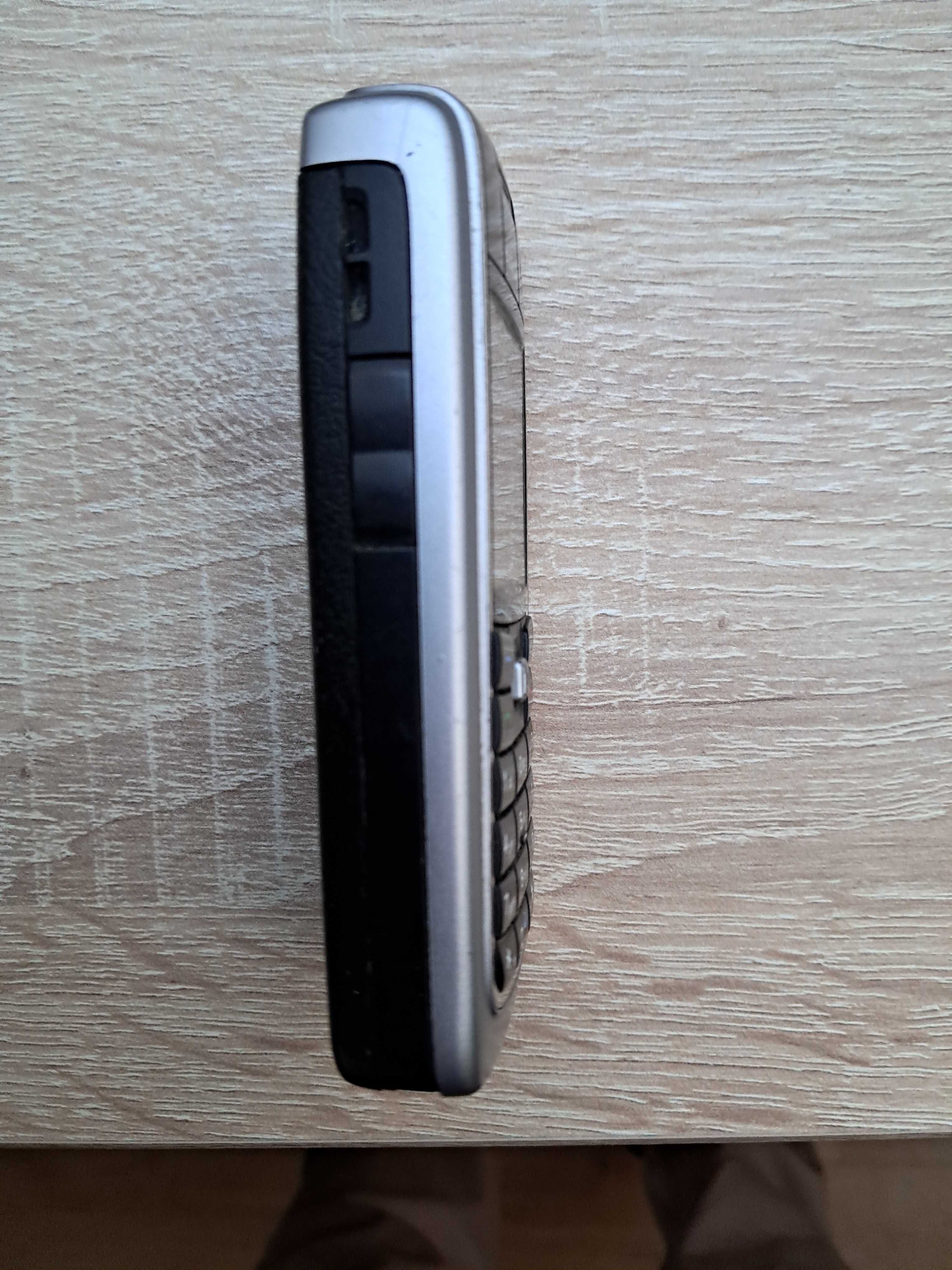 Telefon Nokia 6021