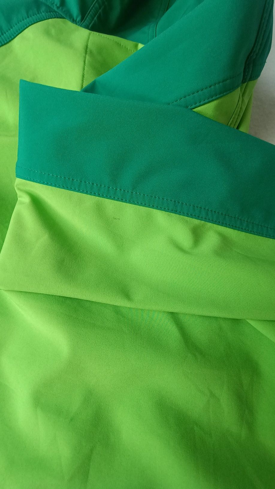 Zielona kurtka typu Softshel dziecięca, Iguana, rozmiar 152