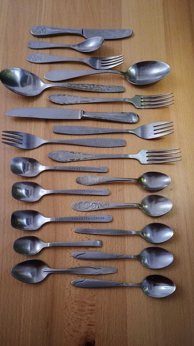 Столові прибори, вилки, ложки