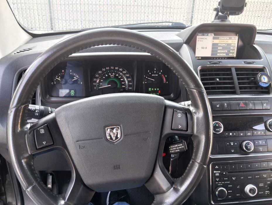 Dodge journey 2010 impecável