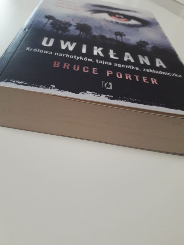 Uwikłana. Bruce Porter