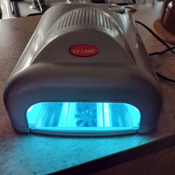 Lampa UV do paznokci