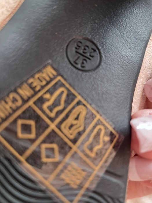 Buty na obcasie z playforną