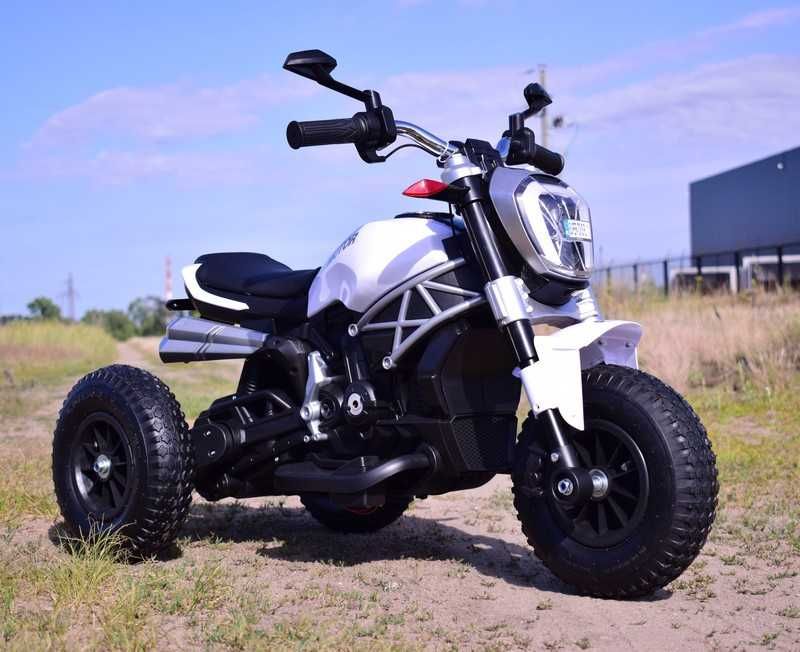 Autko motorek WIELKI MOTOR ŚCIGACZ 3kołowy na akumulator dzieci 1600