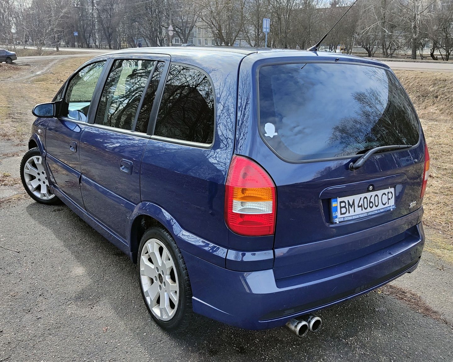 В продаже Opel Zafira 2002 г. 200 л.с.(эсклюзивная версия)