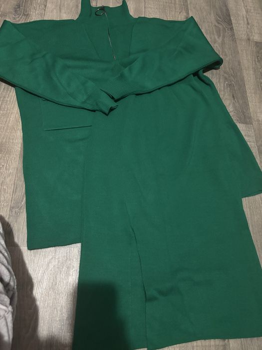 Продам женский костюм