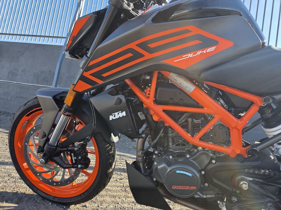 KTM Duke 125 - Como nova