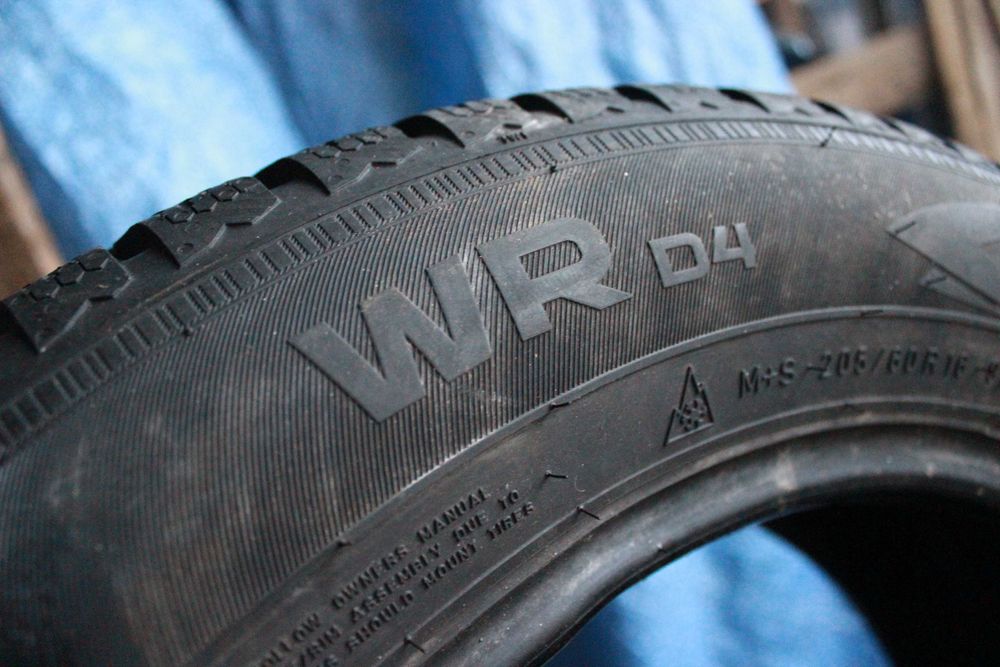 205-60-R16 NOKIAN WR D4  пара 2штуки  зимней резины GERMANY