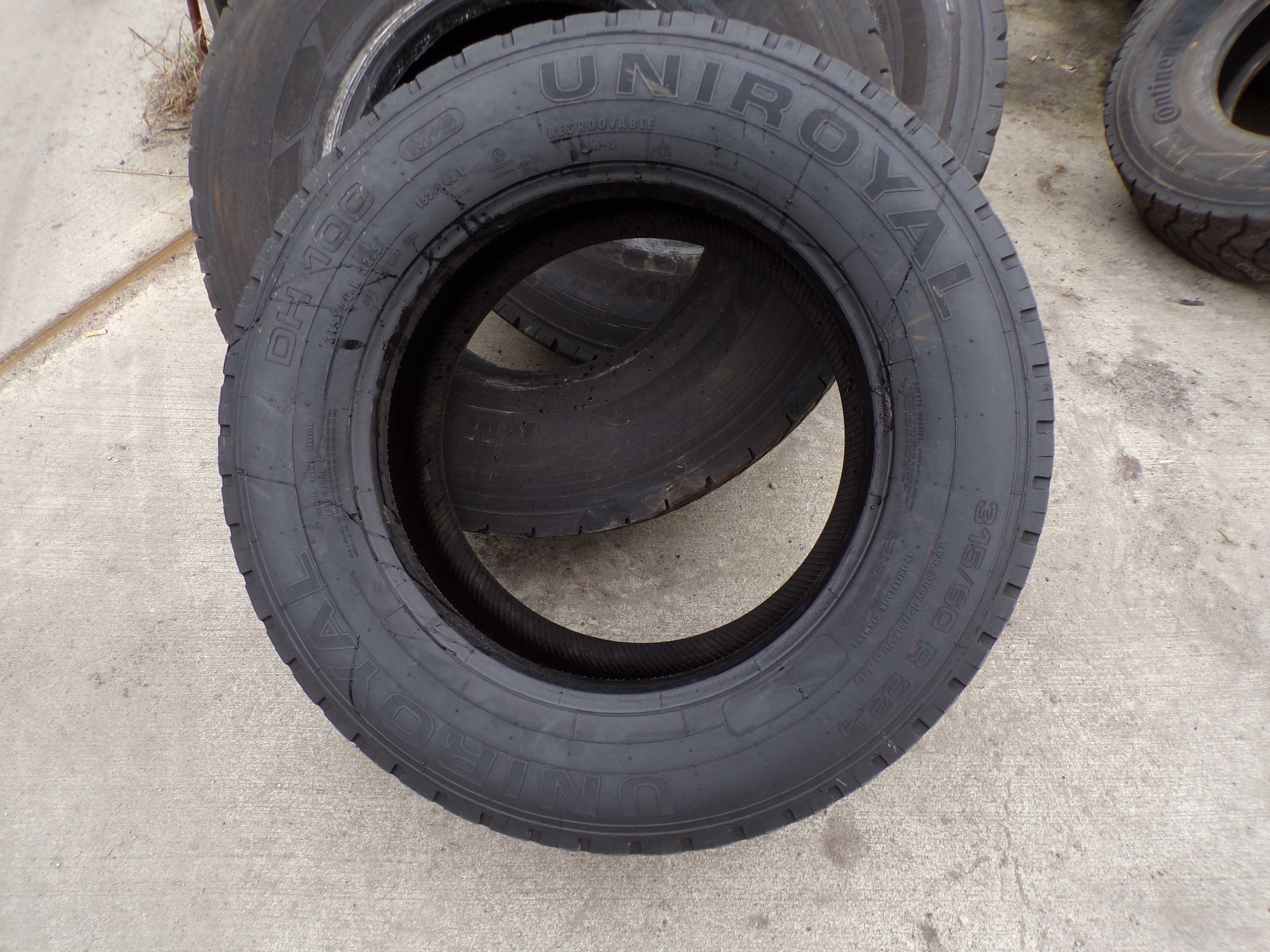 Opona 315/60R22.5 UNIROYAL DH 100 (650 netto)