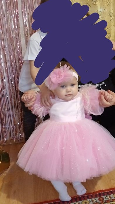 Продам  красивое платье на годик девочке.