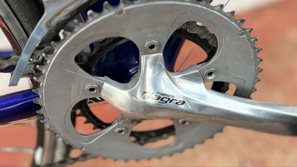 Bicicleta de estrada (quadro em carbono)