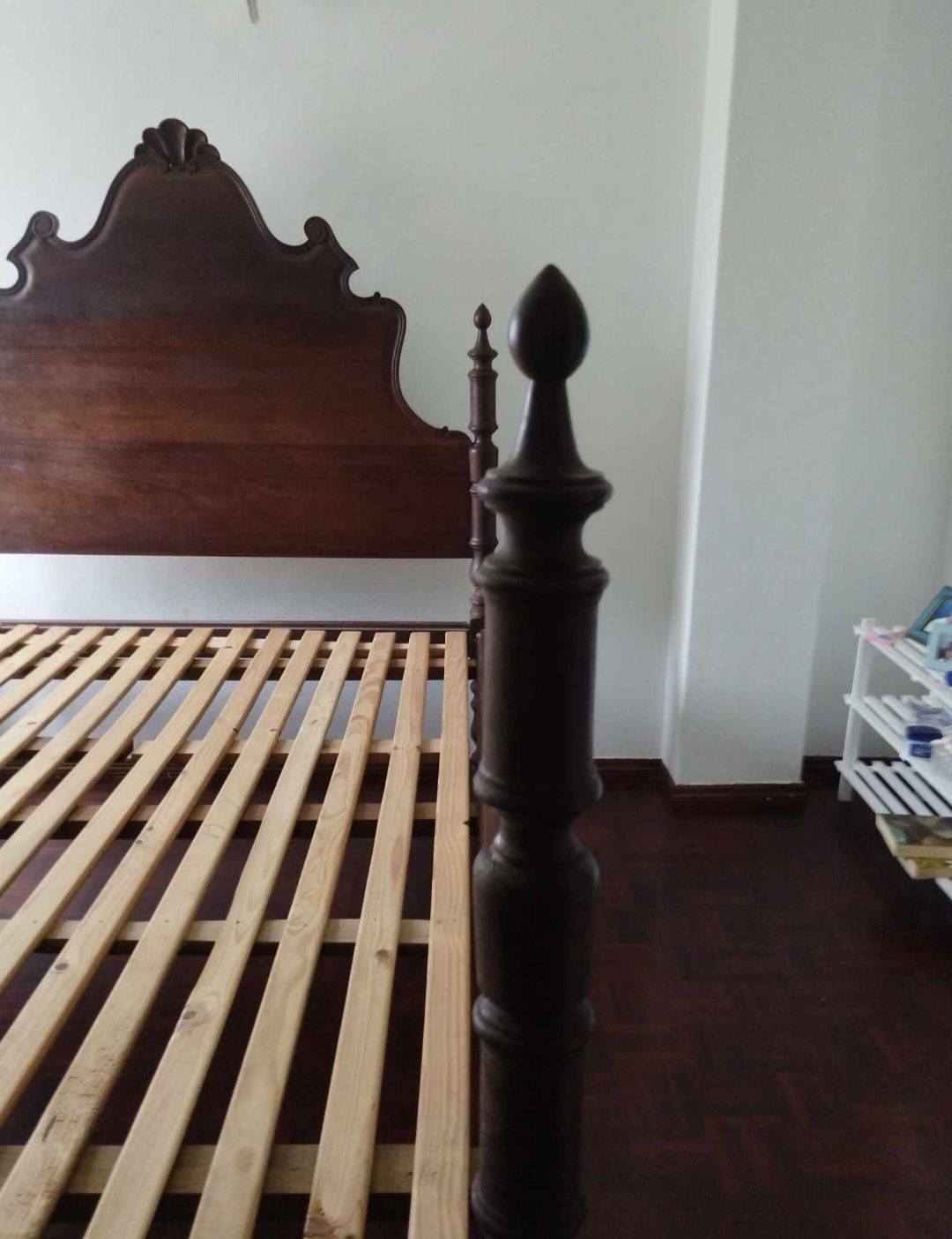 Cama de casal madeira