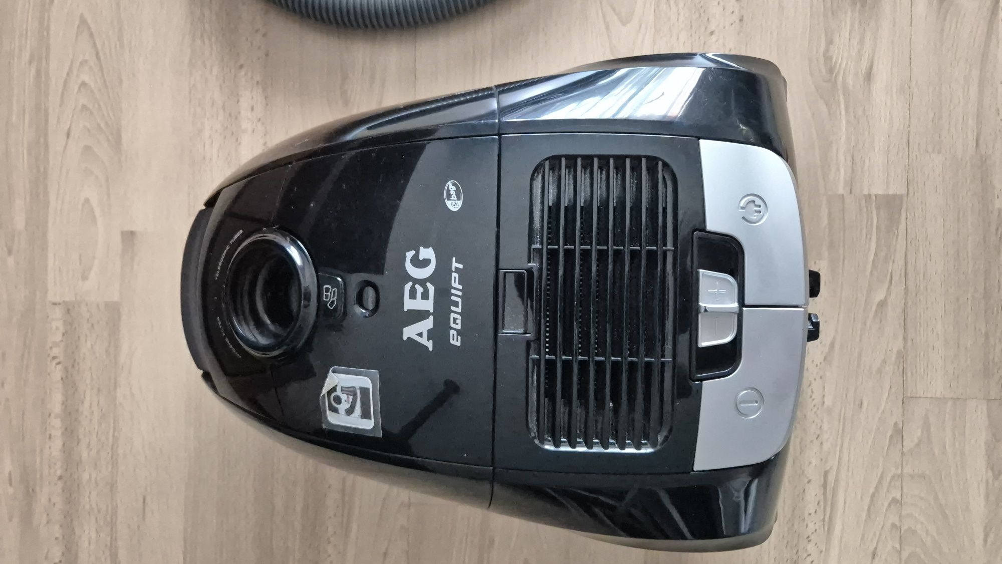 Aspirador AEG AEQ10+