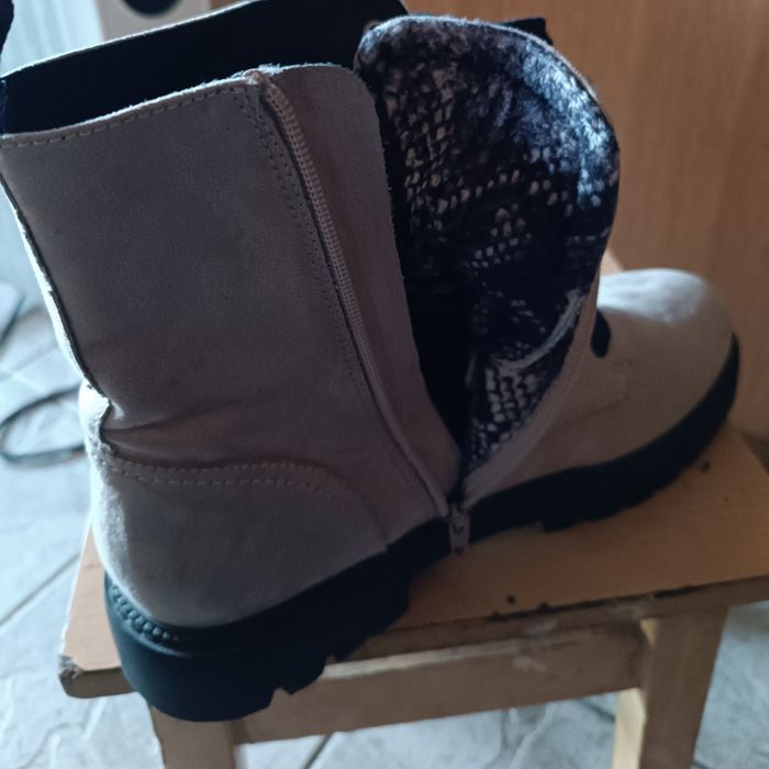 Buty damskie sznurowane