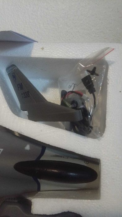 Avião RC Explorer 3 Canais – Simples Operação + Comando Incluído