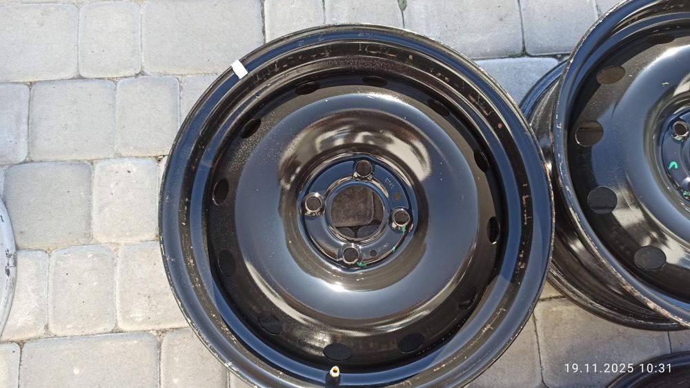 Диски 4*100 r15 Renault dacia