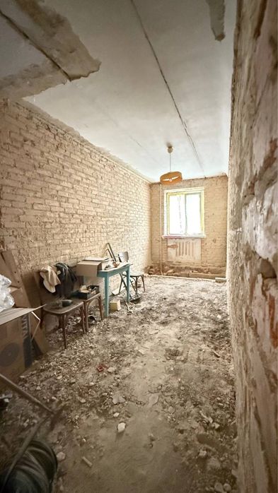 Продаж 2 кімнатної квартири по Є.Тельнова