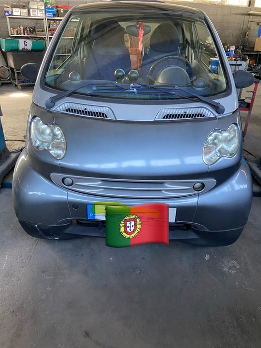Em bom estado carro económico