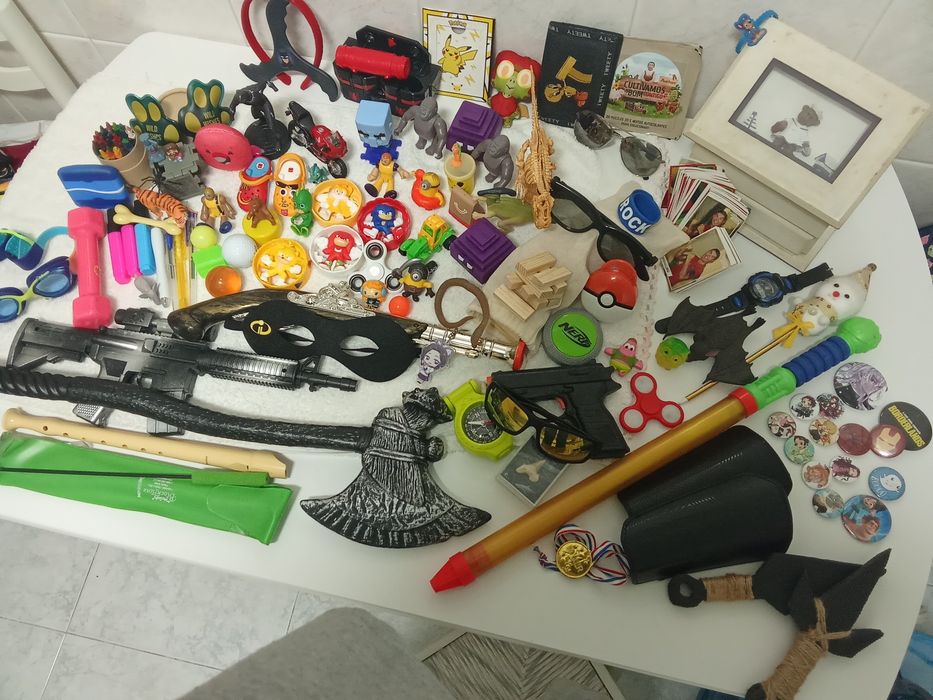 Bijuteria e brinquedos