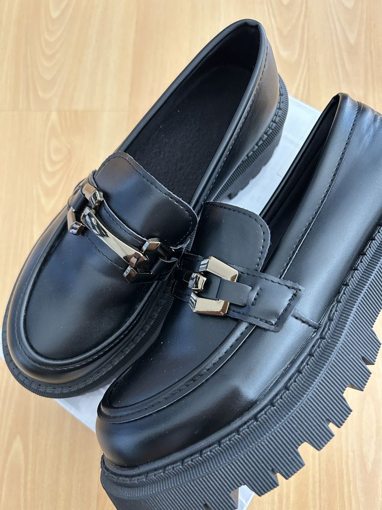 Mocassins preto (37/38)