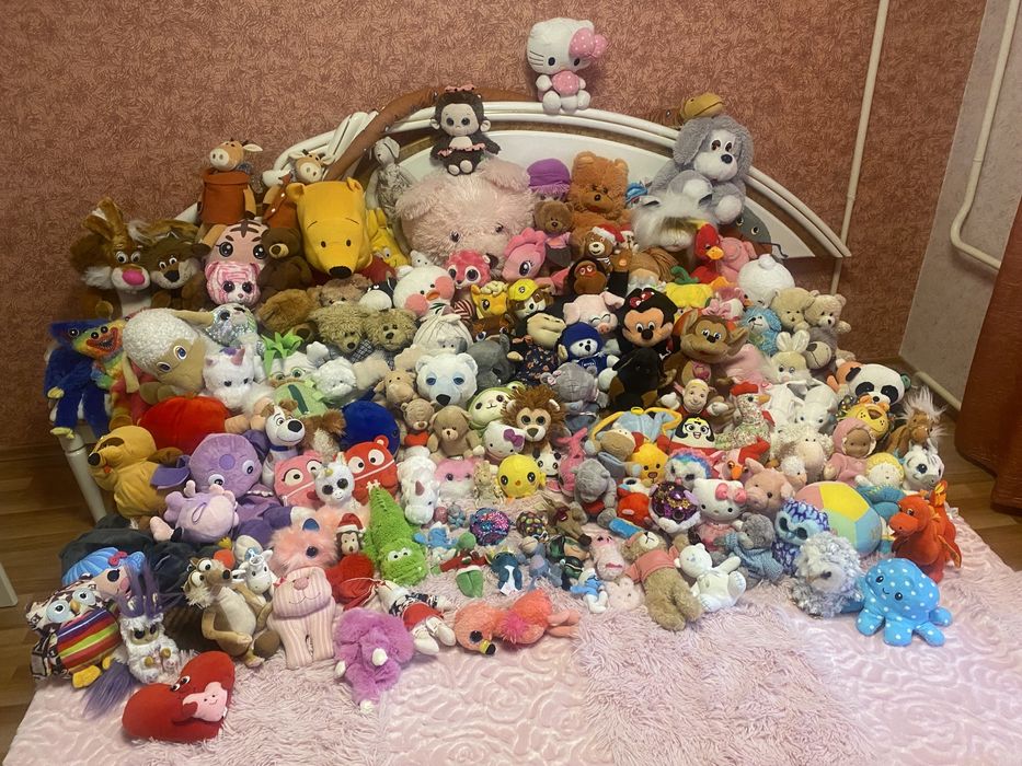 М‘які іграшки ведмедики хагі вагі кітті