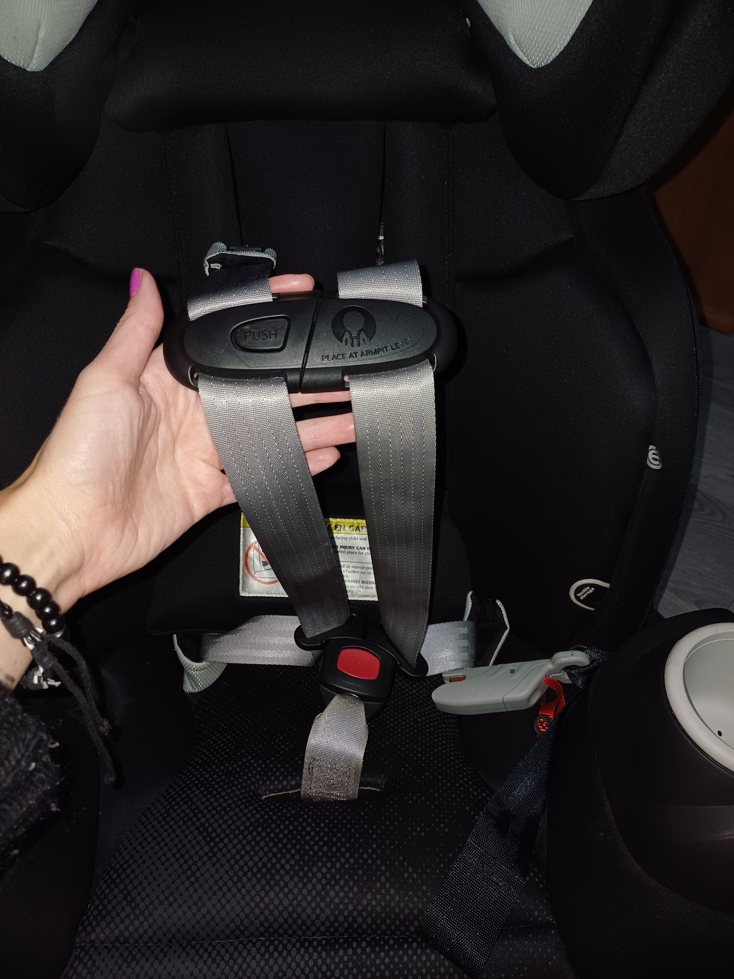 Детское автокресло Evenflo Safe Max