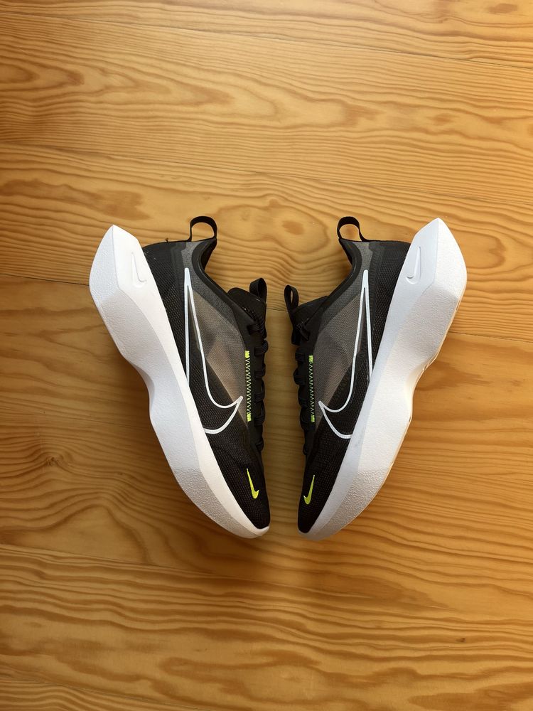 Nike Vista Lite