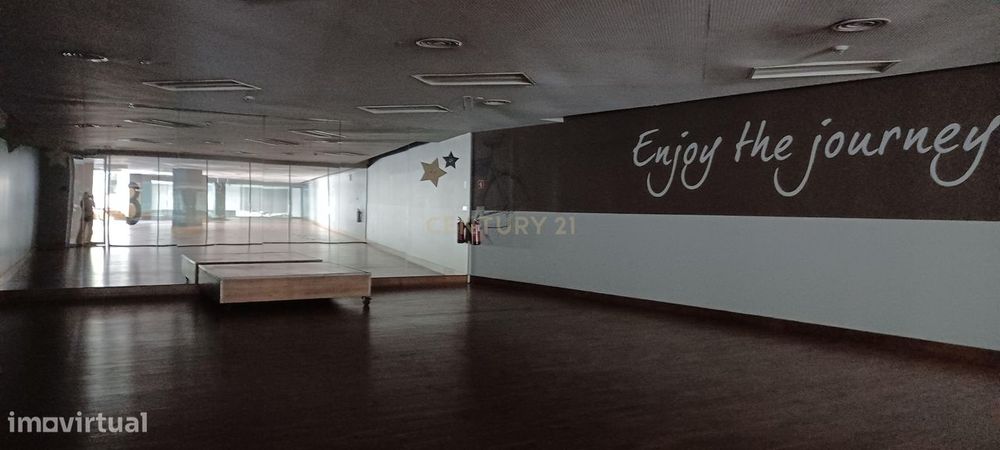 Espaço para serviços com 4.422 m² no edifício Panoramic – Parque das N