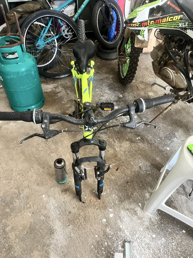 Bicicleta rockrider  st100